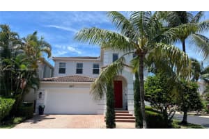 3277 Ne 212th St, Aventura