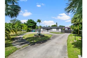15305 Sw 209th Ave Miami, FL 33187 - MLS#A11847806