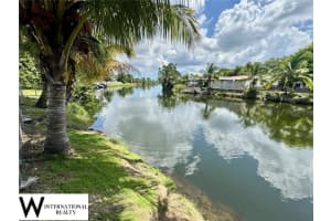 10450 Sw 19th St, Miami