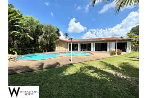 10450 SW 19th St, Miami, FL 33165 - MLS#A11847818