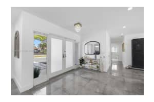 19810 Ne 22nd Av Miami, FL 33180 - MLS#A11847822