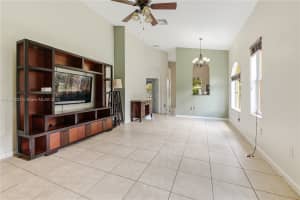 3910 Ne 10th Dr Homestead, FL 33033 - MLS#A11847827
