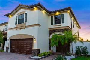 8776 W 33rd Ave Hialeah, FL 33018 - MLS#A11847832