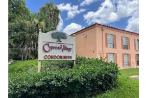 7160 Fairway Dr J18, Miami Lakes
