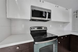 1365 W Glen Oak Rd North Lauderdale, FL 33068 - MLS#A11847874
