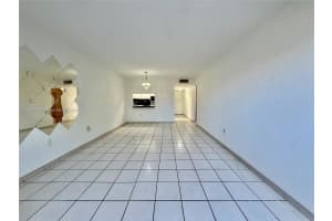 1555 W 44th Pl 327, Hialeah, FL 33012 - MLS#A11847879