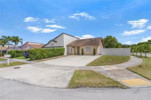 15464 Sw 68th Ln, Miami