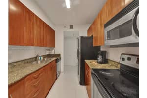 1200 Brickell Bay Dr 3309 Miami, FL 33131 - MLS#A11847938