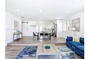 3041 Nw 69th Ter, Miami