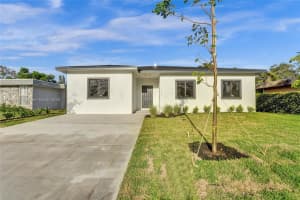 7806 Nw 68th Ave, Tamarac
