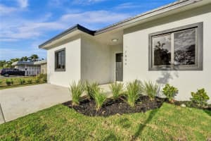 7806 Nw 68th Ave Tamarac, FL 33321 - MLS#A11847951