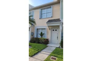 16679 Hemingway Dr, Weston, FL 33326 - MLS#A11847954