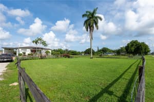 1921 SW 112th Ave, Davie, FL 33325 - MLS#A11848015