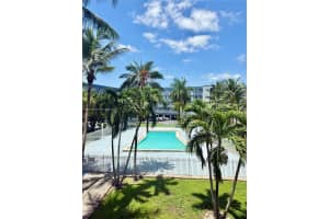 1655 W 44th Pl, Hialeah, FL 33012, Sold 08/22/25