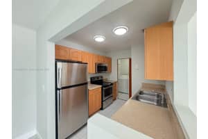 2842 Nw 55th Ave 2c, Lauderhill