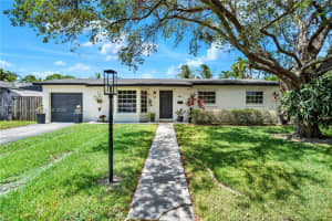 9811 SW 195th St, Cutler Bay, FL 33157 - MLS#A11848085