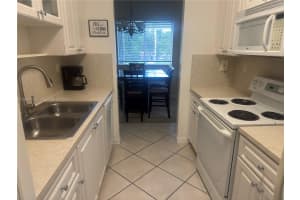 7085 Nova Dr 203 Davie, FL 33317 - MLS#A11848111