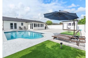 8231 Nw 46th Ct, Lauderhill