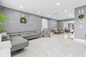 8231 Nw 46th Ct Lauderhill, FL 33351 - MLS#A11848195