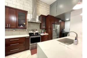 2754 N Nob Hill Rd, Sunrise