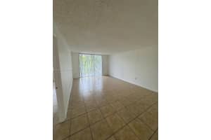 496 Nw 165th St Rd D-308, Miami