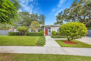 6020 Sw 46th St, Miami