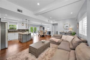 6020 SW 46th St, Miami, FL 33155 - MLS#A11848282