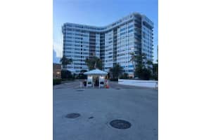 100 Golden Isles Dr 706 Hallandale Beach, FL 33009 - MLS#A11848285