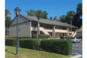2433 Ne 7th Street 6, Ocala