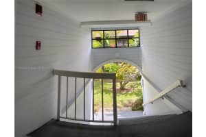 917 NE 199th St 206, Miami, FL 33179 - MLS#A11848306