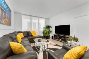 950 Brickell Bay Dr APT 803, Miami, FL 33131, - MLS#A11848312