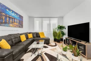 950 Brickell Bay Dr APT 803, Miami, FL 33131, - MLS#A11848312