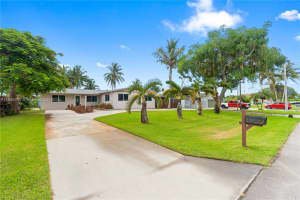 4580 SW 34th Ter, Dania Beach, FL 33312 Sold 09/19/25