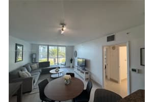 1155 Brickell Bay Dr APT 307, Miami, FL 33131, - MLS#A11848354