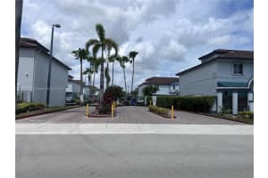 8260 Nw 10th St 7, Miami
