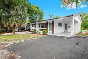 2825 NE 9th Ave, Wilton Manors, FL 33334 - MLS#A11848381