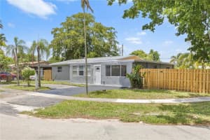 3851 Nw 3rd Terrace Deerfield Beach, FL 33064 - MLS#A11848388