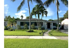 1040 NE 143rd St, North Miami, FL 33161 - MLS#A11848414