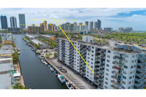 3703 Ne 166th St 408, North Miami Beach