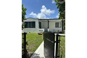 MLS# A11848424, North Miami, Florida 33161