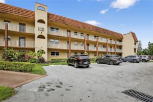 8880 Sunrise Lakes Blvd 310, Sunrise