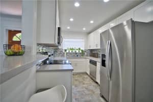1419 N 16th Ct, Hollywood, FL 33020 - MLS#A11848488