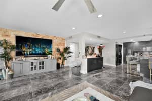372 Golfview Rd 201, North Palm Beach, FL 33408 - MLS#A11848495