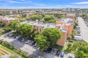 9440 W Flagler St 203, Miami