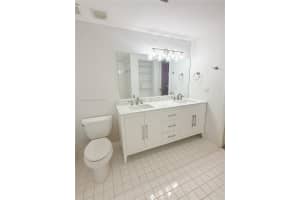 261 Navarre Ave C-8 Coral Gables, FL 33134 - MLS#A11848547