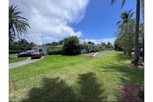 201 Golden Beach Dr, Golden Beach