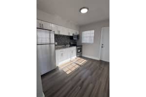 822 Nw 7th Ter 4 Hallandale Beach, FL 33009 - MLS#A11848582
