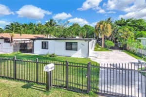 1490 Ne 147th St, Miami