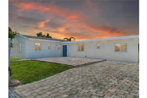 1501 Nw 37th Ave, Miami