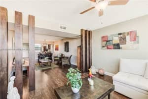 1719 Whitehall Dr 406, Davie